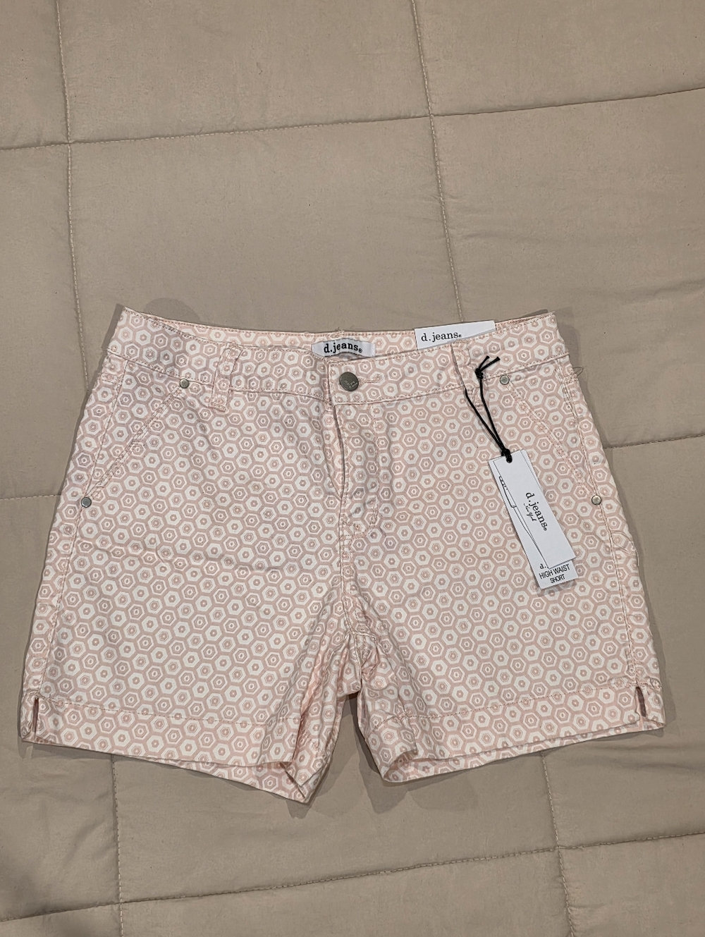 d. jeans High Waist Shorts Size 8 NWT Pink Geometric Print Stretch Summer